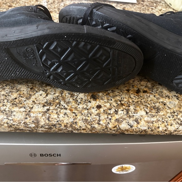 Black High-Top Men’s Converse Sneakers - Picture 5 of 7